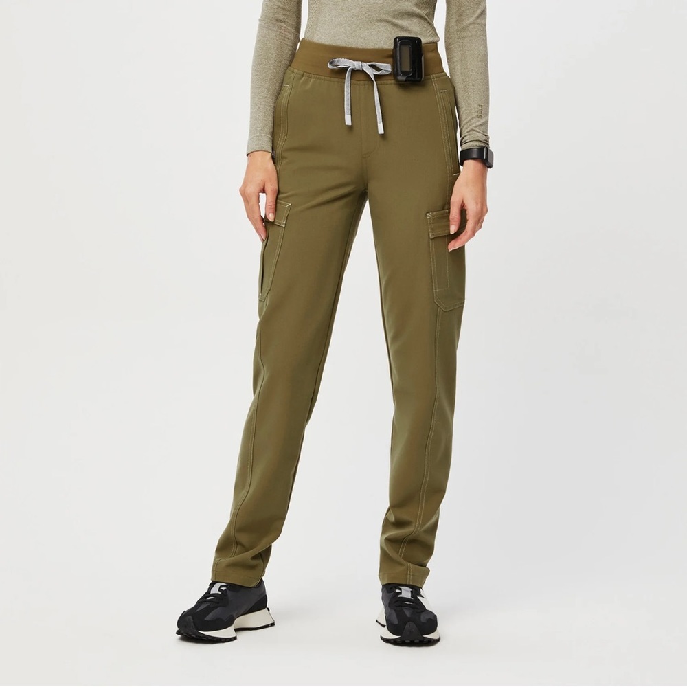Ukwala High Waisted - Petite Cargo Scrub Pants - M - Petite / Martini Olive